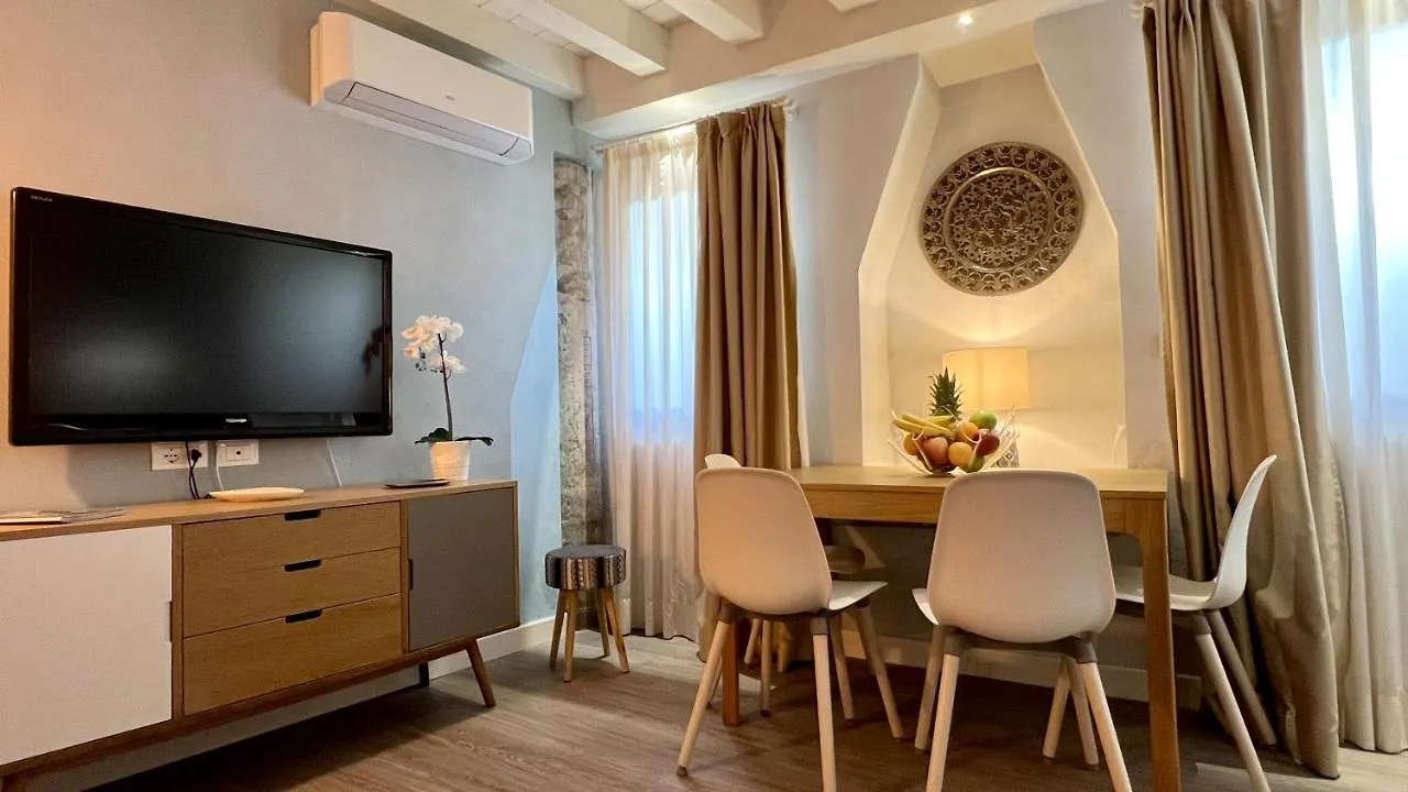 City Apartments Biennale Венеция Италия